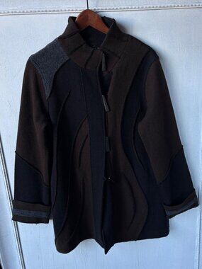 Icelandic Design Colorblock Toggle Jacket Black Brown Gray Decorative Seams M